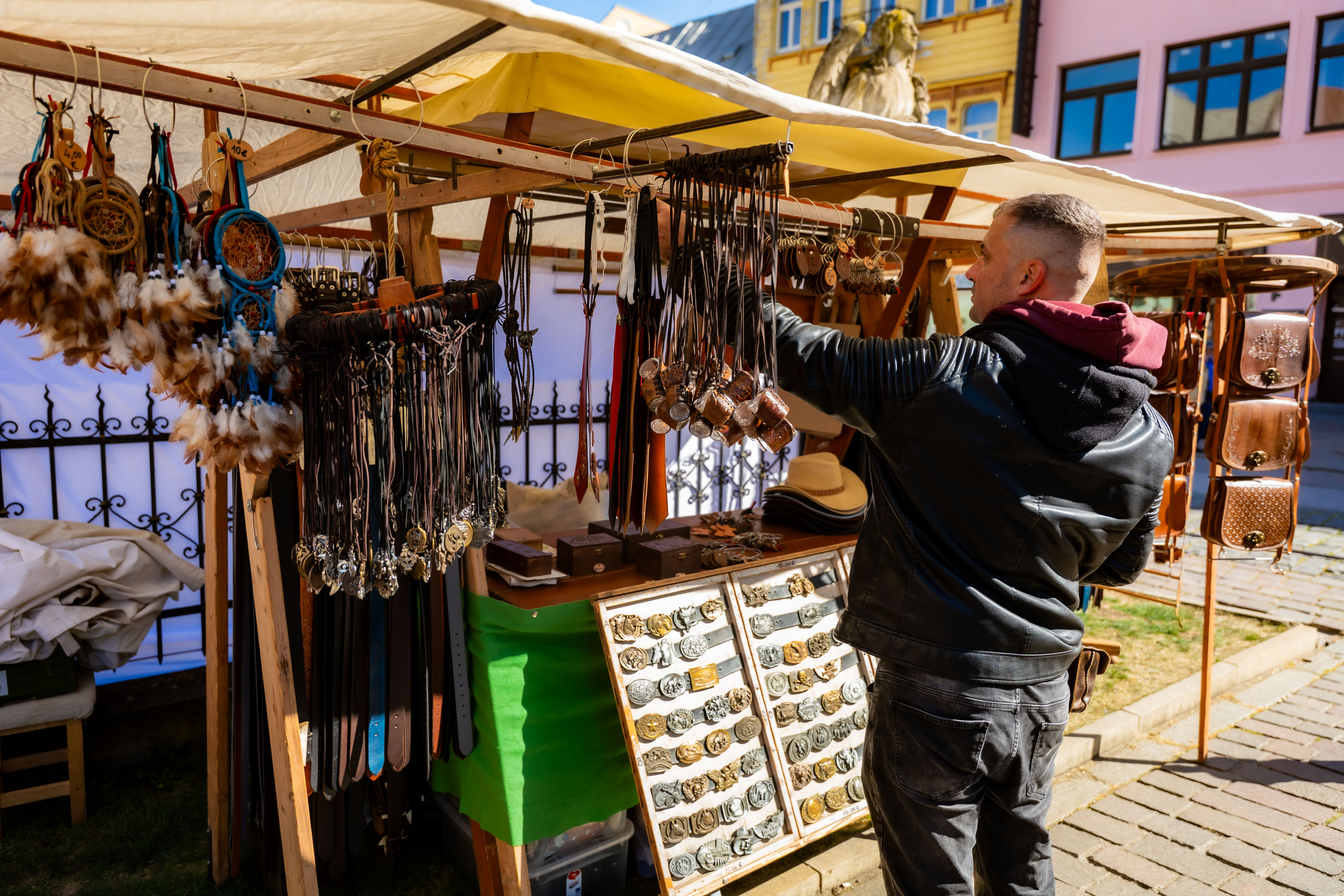 Trh tradicnych remesiel-1-10